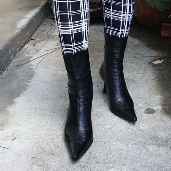 Vintage black Gucci pebble leather booties - Picture 2 of 14